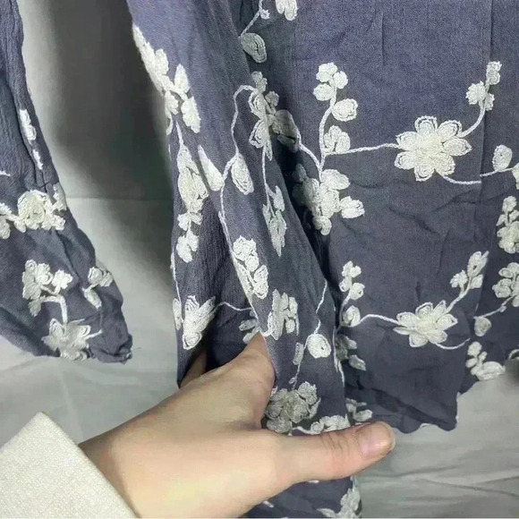 Altard state blouse women’s medium - Picture 3 of 5